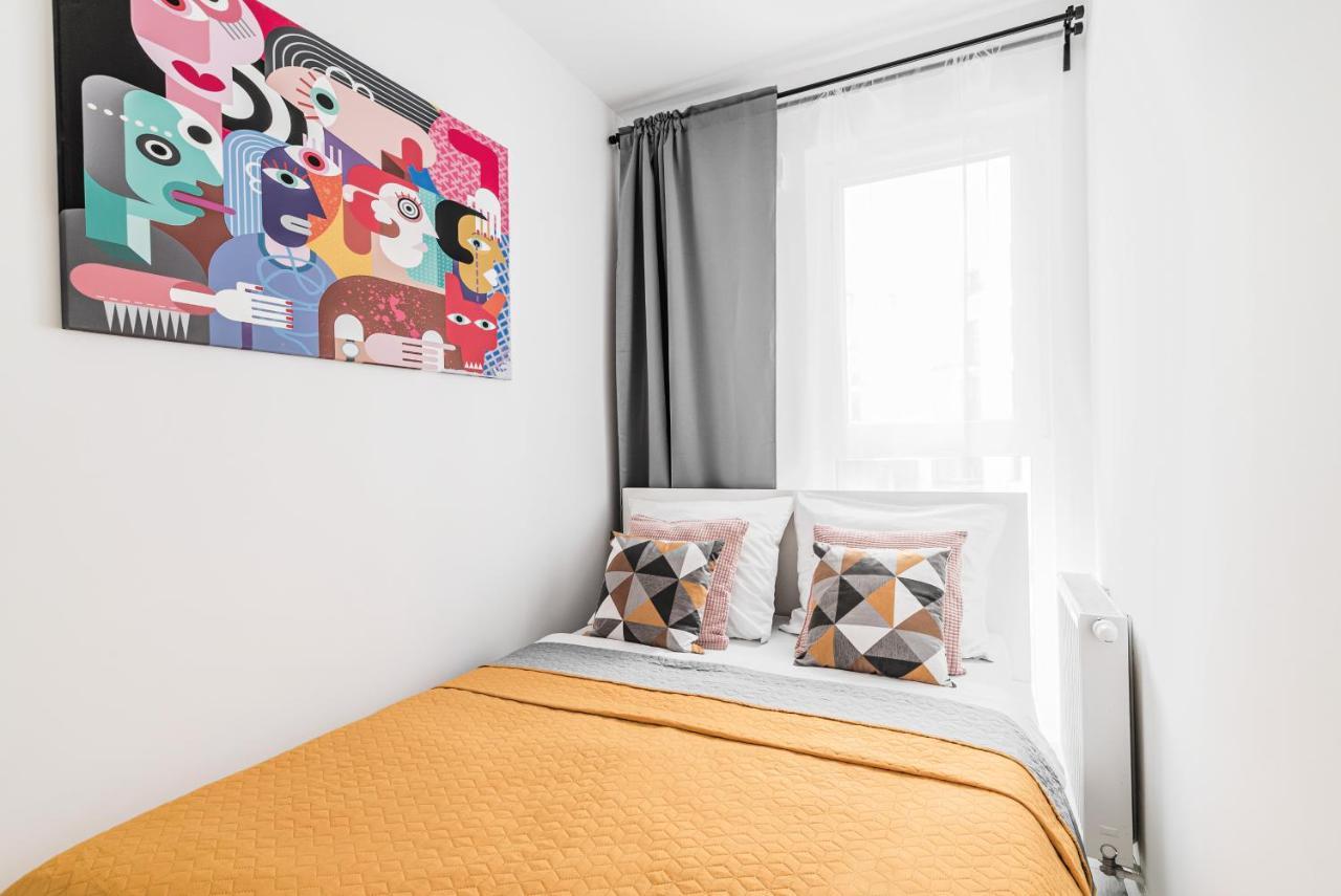 Apartamenty Homely Place Casa Verona - Stary Rynek - Parking พอซนาน ภายนอก รูปภาพ