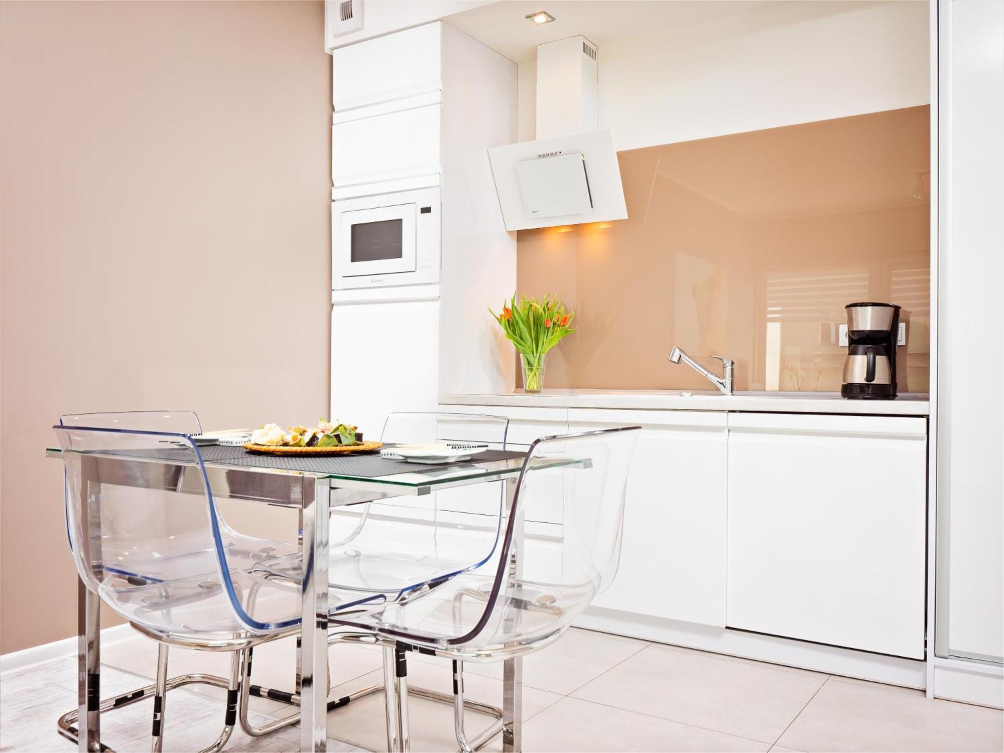 Apartamenty Homely Place Casa Verona - Stary Rynek - Parking พอซนาน ภายนอก รูปภาพ