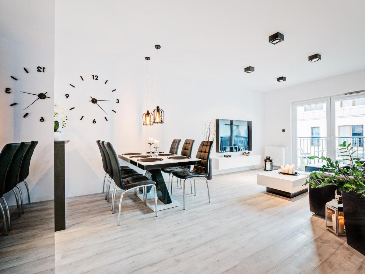 Apartamenty Homely Place Casa Verona - Stary Rynek - Parking พอซนาน ภายนอก รูปภาพ