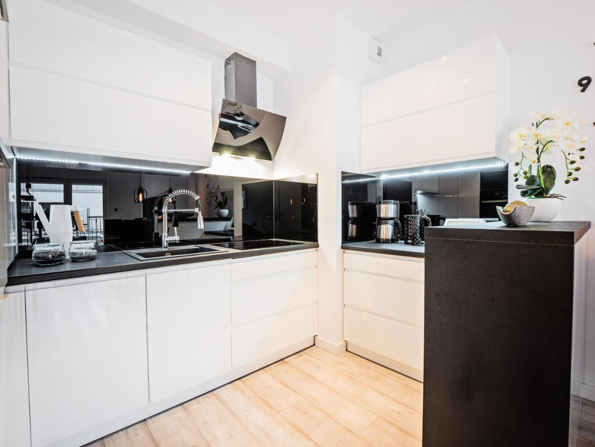 Apartamenty Homely Place Casa Verona - Stary Rynek - Parking พอซนาน ภายนอก รูปภาพ