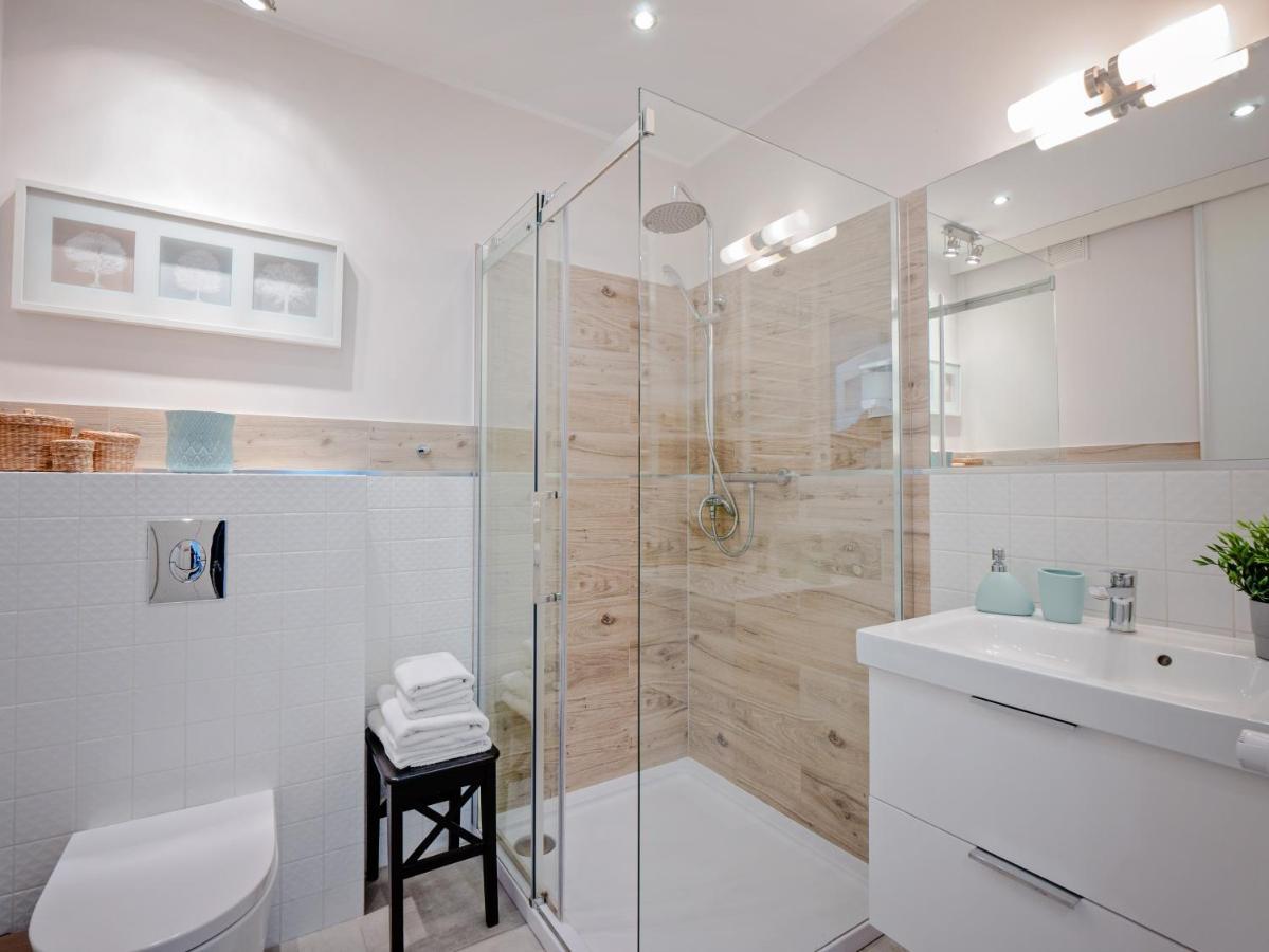Apartamenty Homely Place Casa Verona - Stary Rynek - Parking พอซนาน ภายนอก รูปภาพ