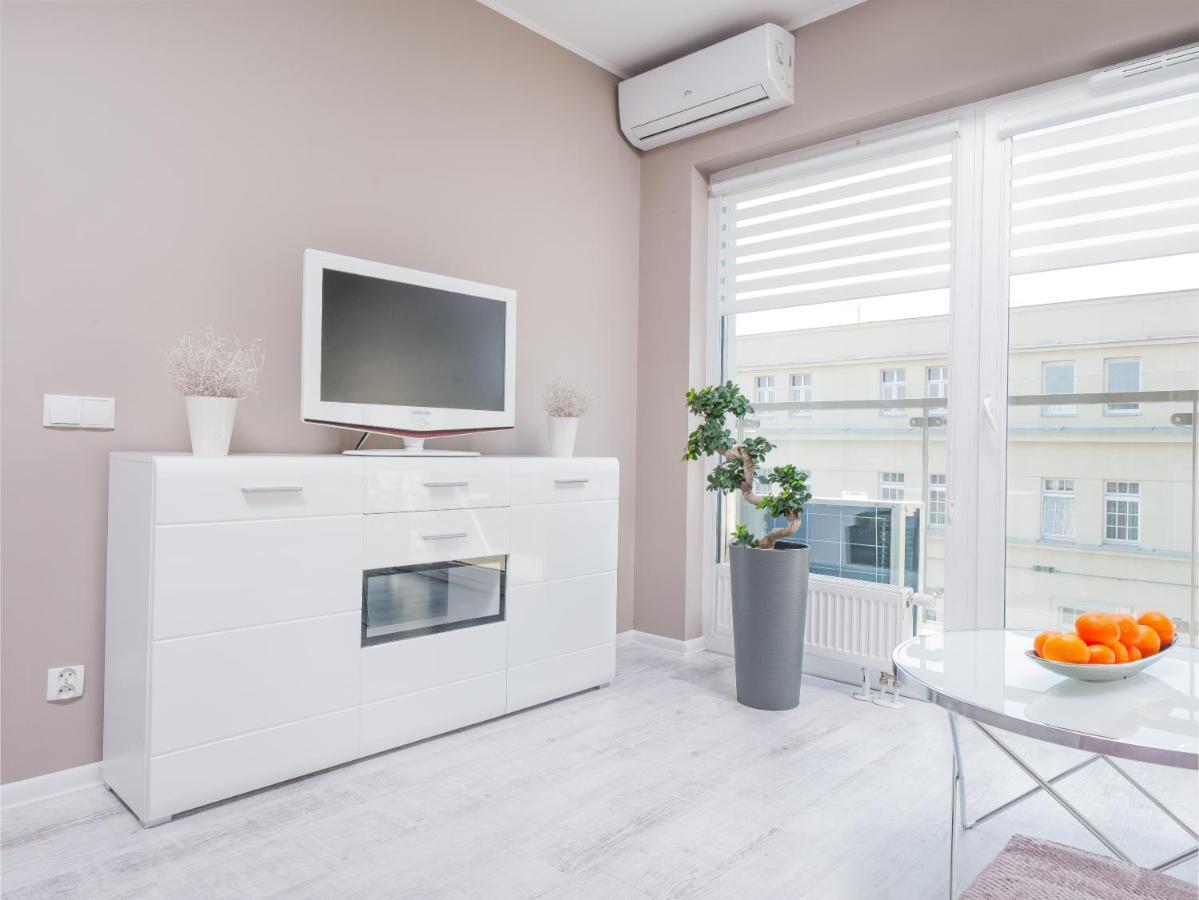 Apartamenty Homely Place Casa Verona - Stary Rynek - Parking พอซนาน ภายนอก รูปภาพ