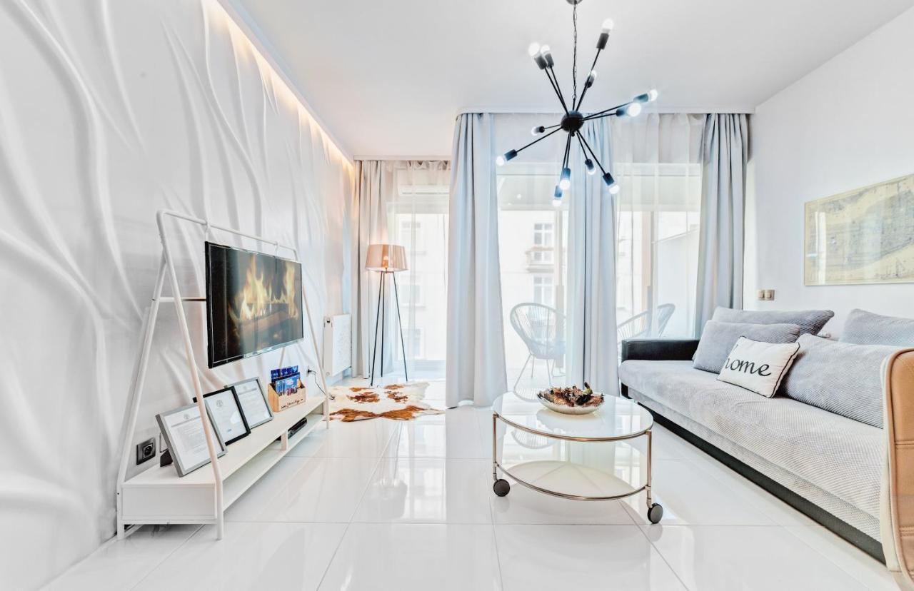 Apartamenty Homely Place Casa Verona - Stary Rynek - Parking พอซนาน ภายนอก รูปภาพ
