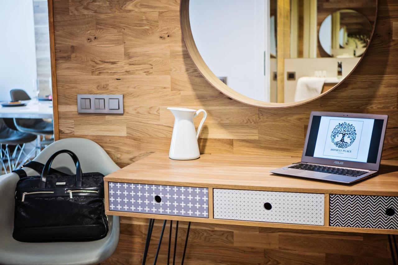 Apartamenty Homely Place Casa Verona - Stary Rynek - Parking พอซนาน ภายนอก รูปภาพ