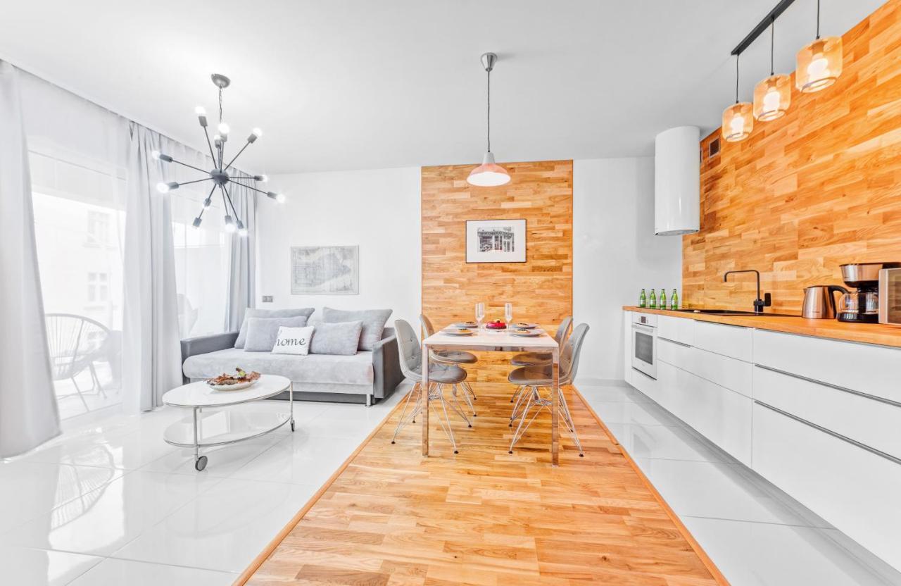 Apartamenty Homely Place Casa Verona - Stary Rynek - Parking พอซนาน ภายนอก รูปภาพ